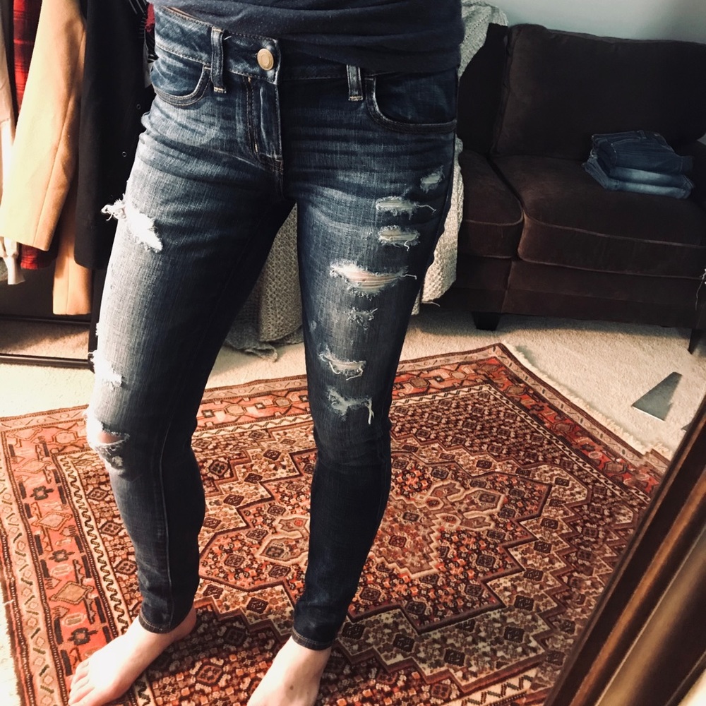 Distressed Super Stretch American Eagle Jeggings